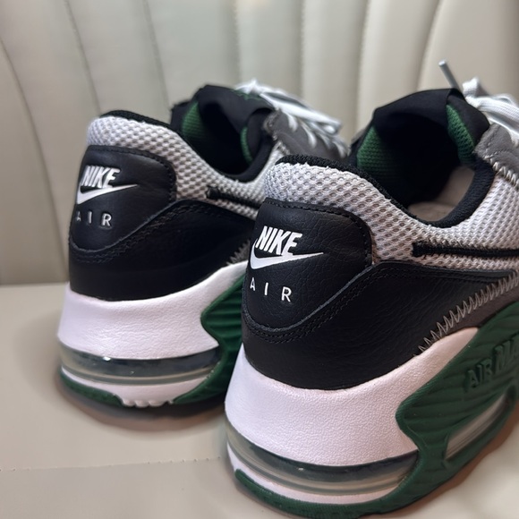 Nike Air Max Excee - Men's Size 10 (Black, Grey, Green & White) - Picture 7 of 16